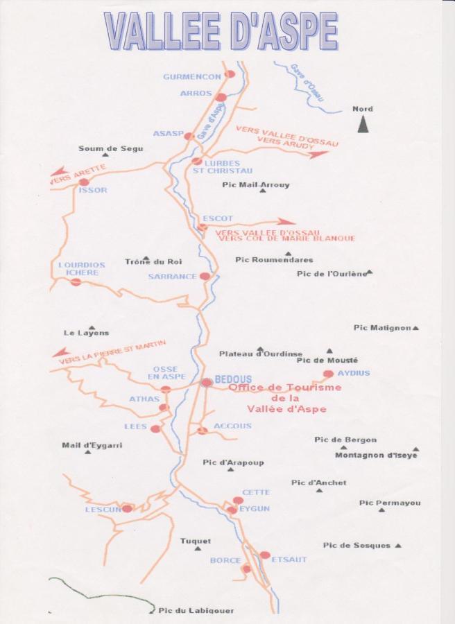 Gites Communaux A Lourdios Екстериор снимка